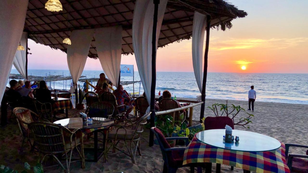 Shanu'S Seaside Inn - A Family-Run Guesthouse Just 100 Metres From Candolim Beach Exterior foto