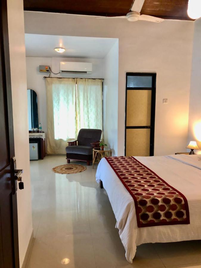 Shanu'S Seaside Inn - A Family-Run Guesthouse Just 100 Metres From Candolim Beach Exterior foto